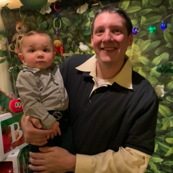 Meet your Posher, Dom - Picture 3 of 4